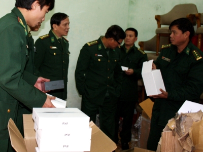 'Vớt' được 25 bao tải Ipad ở biển Đồ Sơn