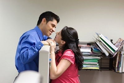 Tiết lộ gây sốc của những kẻ ngoại tình công sở