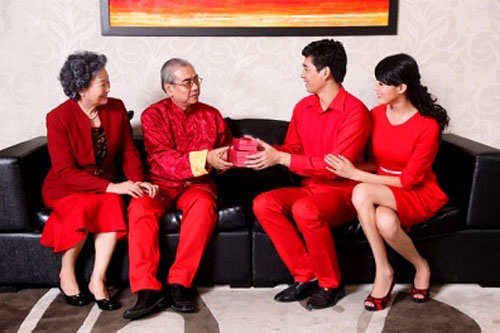 Giãi bày của một nàng dâu Tây hãi hùng Tết Việt