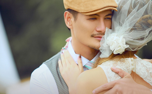 Bạn trai đồng tính nên yêu hay bỏ?