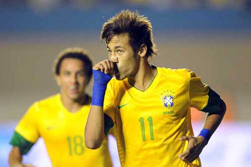 Neymar hơn Messi: Không sợ độ cao