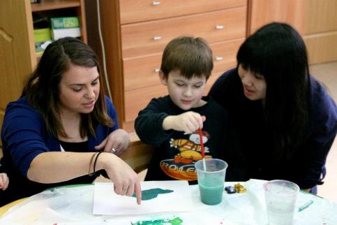 Nữ sinh Việt xinh đẹp thông thạo 6 thứ tiếng