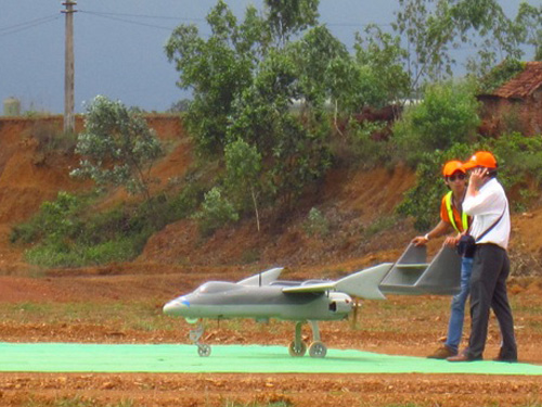 Khởi đầu máy bay không người lái