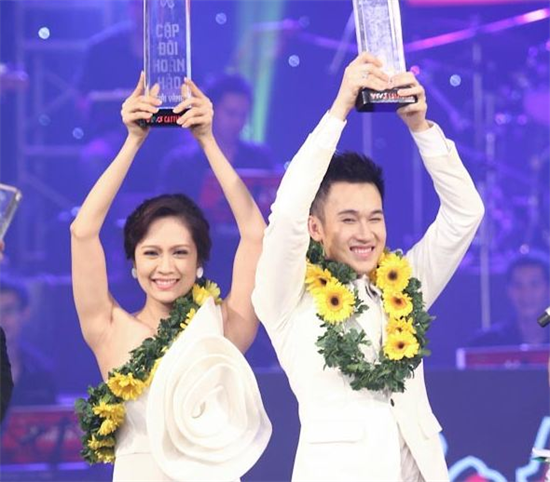 Dương Triệu Vũ - Thanh Thúy đăng quang 