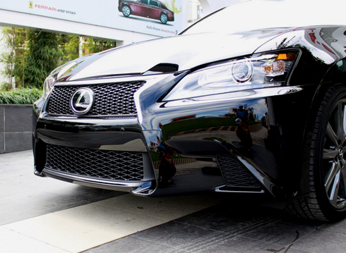 Lexus GS350 F Sport cập cảng Việt Nam