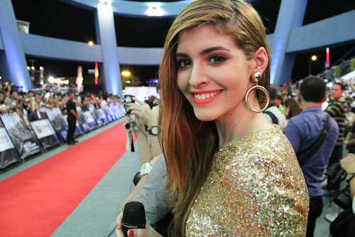 Andrea khiến truyền thông quốc tế 