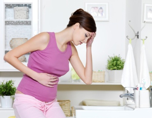 Chồng viết sẵn đơn ly hôn nếu vợ sinh con gái