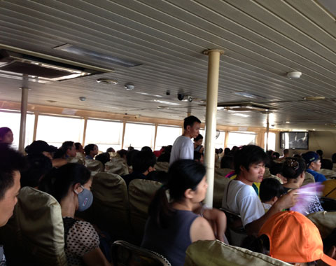 Du lịch Cát Bà: 150.000 đồng/đĩa rau muống