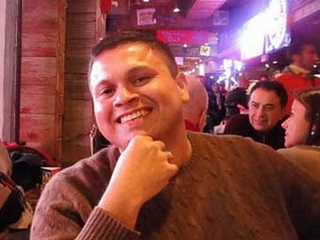 Nhân viên sứ quán Mỹ đổi visa lấy tình lẫn tiền