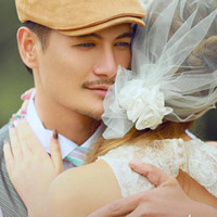 Dùng tiền để giữ chân người tình