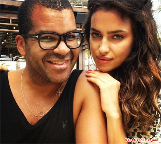 Chùm ảnh: Vắng Ronaldo, Irina Shayk “cặp kè” với cả loạt trai lạ