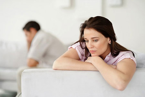 Chồng muốn ly hôn để theo một người đàn bà lớn tuổi