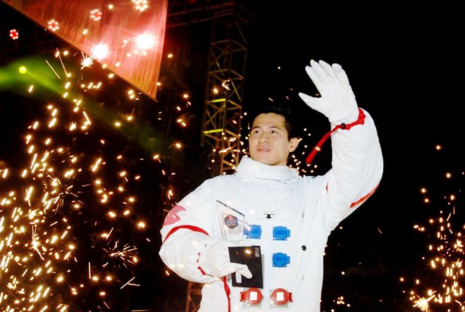 9X điển trai trở thành người Việt Nam thứ 2 bay vào vũ trụ