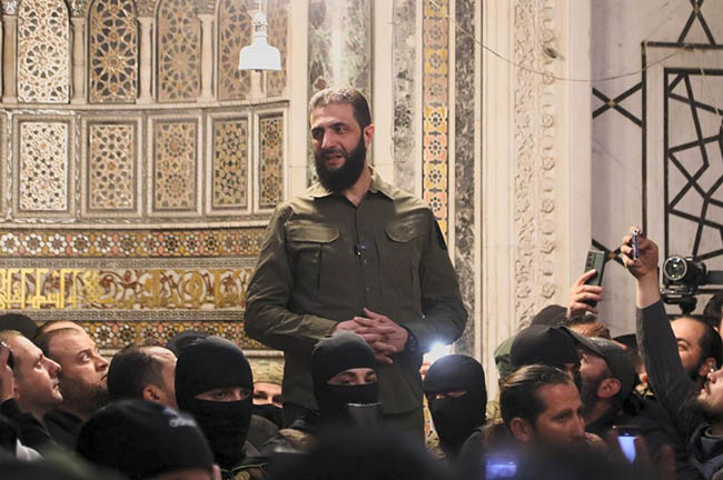 Thủ lĩnh phe đối lập Syria phát biểu lần đầu, gửi thông điệp tới Iran, Israel và Mỹ