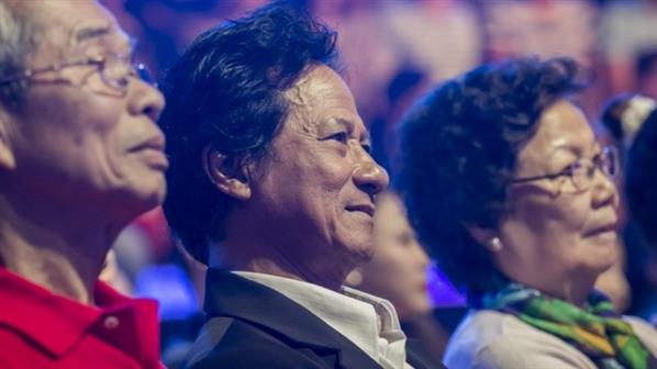 Danh ca Chế Linh sững người vì 