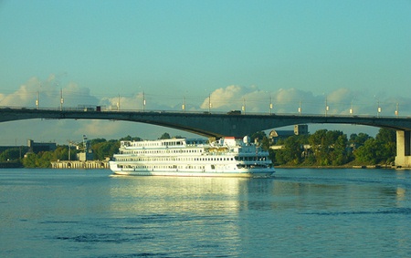 Làm thế nào để hồi sinh dòng sông Volga thơ mộng?