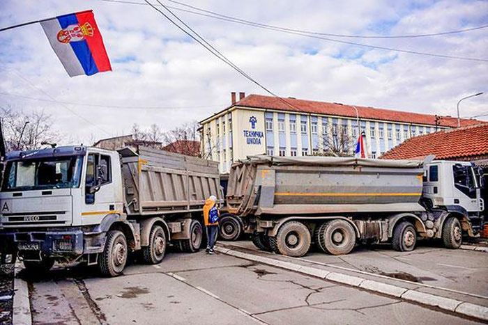 Xuống thang căng thẳng ở Bắc Kosovo