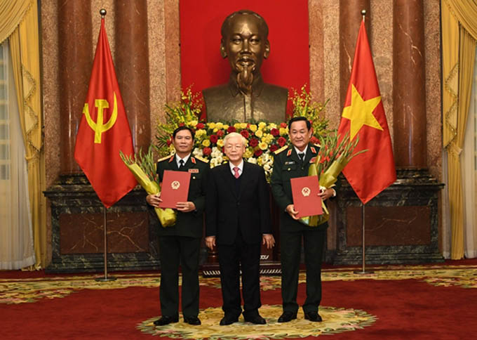 Tổng Bí thư, Chủ tịch nước Nguyễn Phú Trọng trao Quyết định thăng quân hàm Thượng tướng đối với hai đồng chí Thứ trưởng Bộ Quốc phòng