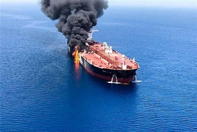 Houthi tiếp tục nã tên lửa hành trình nhằm vào tàu sân bay của Mỹ ở Biển Đỏ