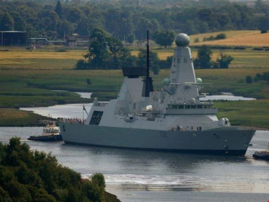 Tàu khu trục Anh bị chê quá ồn ào, dễ bị phát hiện