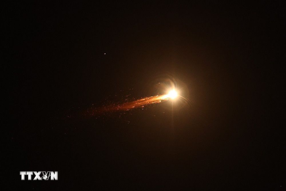 Iran tấn công thị trấn đặt cơ sở hạt nhân của Israel