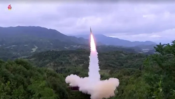 Triều Tiên phóng 2 tên lửa hành trình