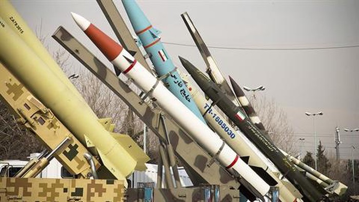 Iran chuẩn bị 20 tên lửa sẵn sàng trả đũa Israel?