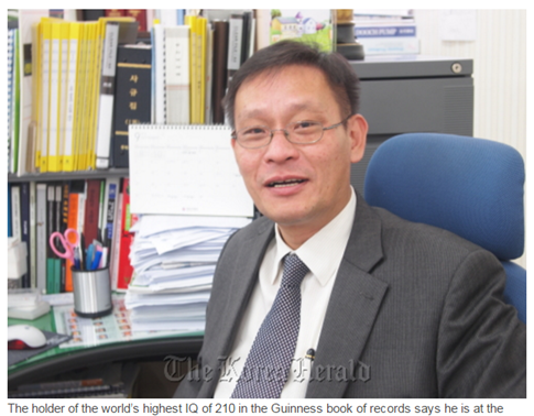 Cậu bé thần đồng dám 