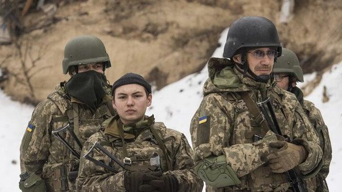 Quan chức Ukraine kêu gọi chính phủ huy động toàn bộ dân đi lính