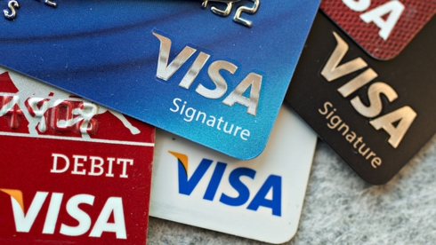 Có nên từ bỏ thẻ Visa vì nguy cơ mất tiền rất cao?