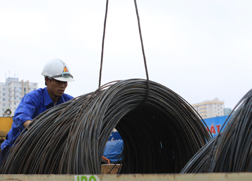 Ngành thép lo ngại bị thép Nga bóp nghẹt