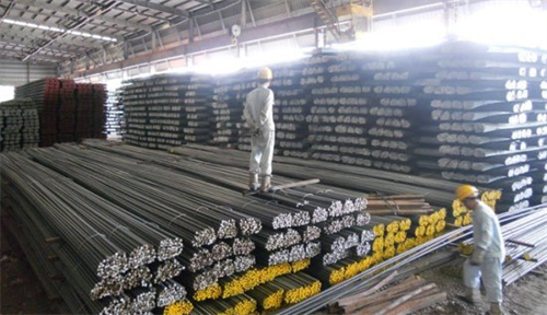 Ngành thép lo ngại cuộc “đổ bộ” của thép Nga