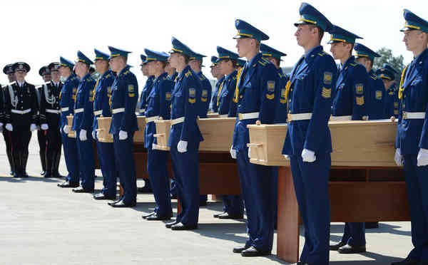 Thân nhân MH17 cầu xin nhận lại thi thể nạn nhân