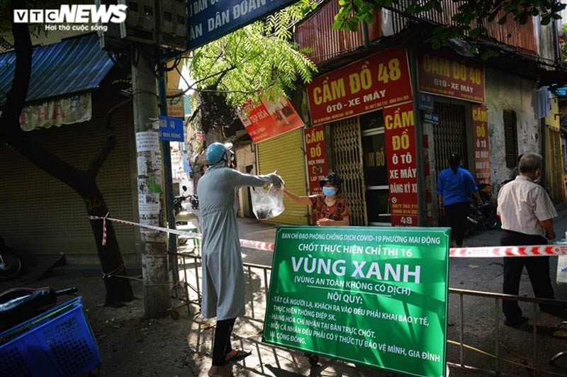 Các địa phương ở Hà Nội được chủ động ra lệnh giới nghiêm khu vực nhiều ca F0