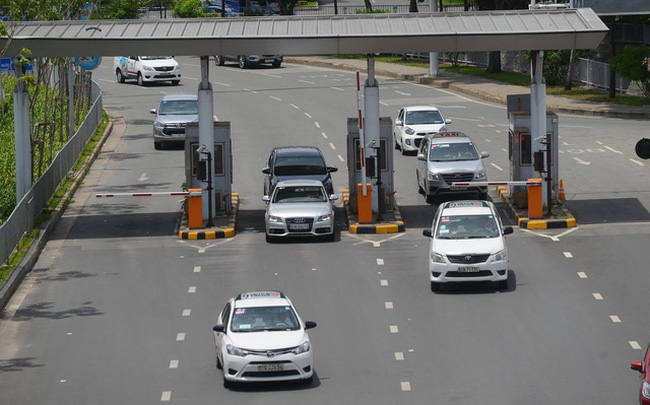 ACV thu 551 tỷ đồng phí vào sân bay: Sai luật vẫn làm, phí đắt gấp 10 lần BOT cao tốc