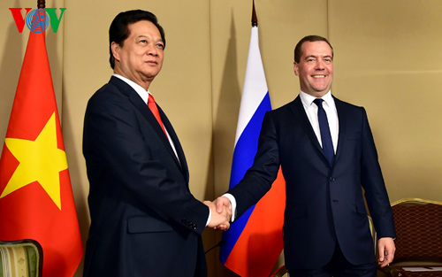 Thủ tướng Nguyễn Tấn Dũng gặp Thủ tướng Nga Medvedev