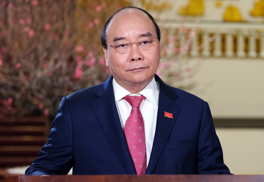 ''Tình dân nghĩa nước một lòng sắt son''