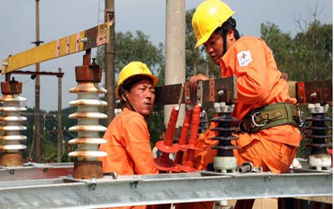 Thua lỗ hàng ngàn tỉ, EVN tìm cách bổ lên đầu dân