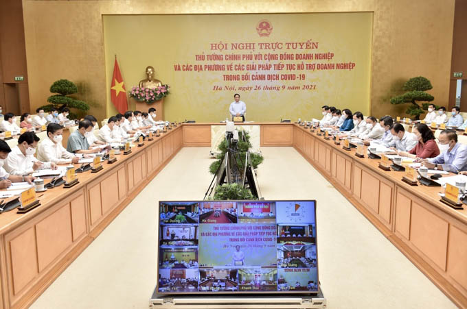 Thủ tướng Anh đang được trợ thở oxy trong phòng điều trị tích cực