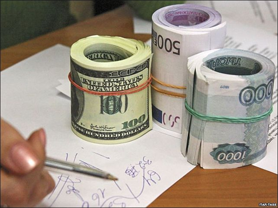 Tỷ giá đồng rub thay đổi dựa trên những tin đồn xung quanh Crưm