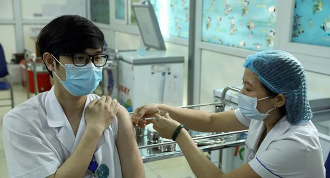 Việt Nam chọn giải pháp ''tiết kiệm hợp lý'' khi dùng AstraZeneca