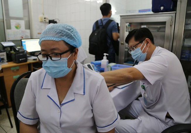 Tiêm vaccine ngừa COVID-19: Bộ Y tế có lưu ý mới