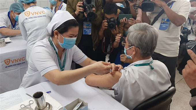 Vì sao 53 nhân viên BV Bệnh Nhiệt đới TP.HCM đã tiêm vaccine vẫn mắc COVID-19?