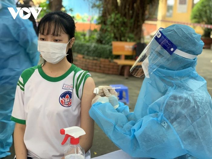 Lần đầu tiên tiêm vaccine ngừa COVID-19 cho trẻ em tại TP.HCM