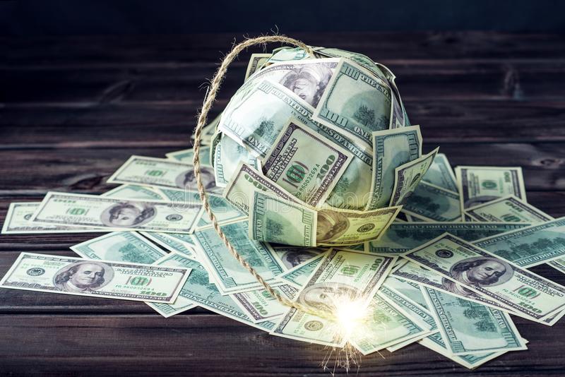 Lần đầu tiên trong lịch sử nước Mỹ có mức nợ công vượt 31 nghìn tỷ USD