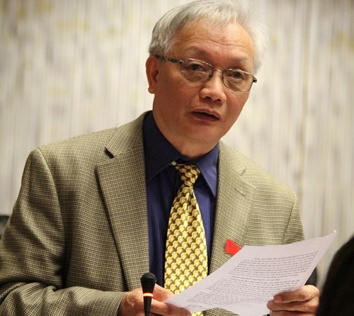 Giáo dục mà như đánh giặc, thầy kiểu gì cũng dạy được, quá nguy hiểm