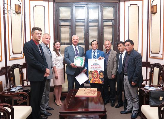 Tăng cường thu hút khách du lịch Nga tới Việt Nam