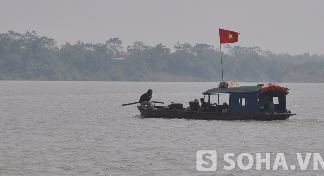 10 tổ hình sự vẫn tìm kiếm nạn nhân bị vứt xác trên sông Hồng