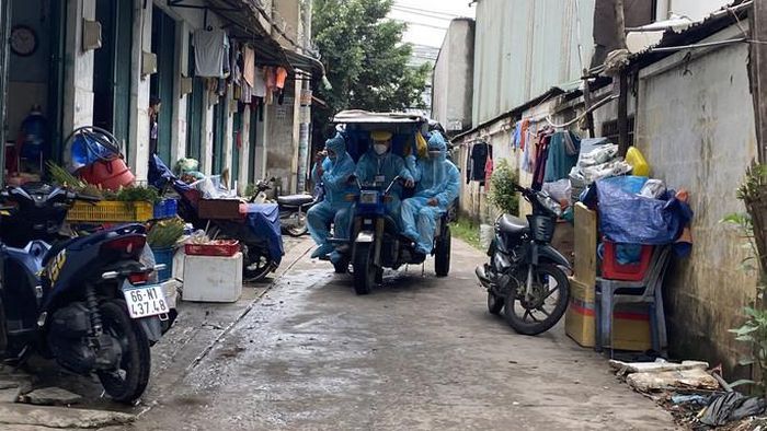 Người Việt trẻ ở Nga và 'làn sóng tình nguyện chưa từng có' trong dịch Covid-19