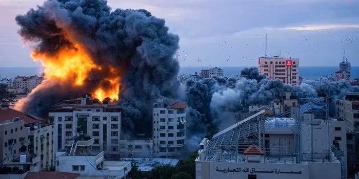 Israel đẩy mạnh tấn công vào Gaza, 49 người thiệt mạng